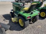 John Deere 318
