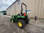 John Deere 2032R