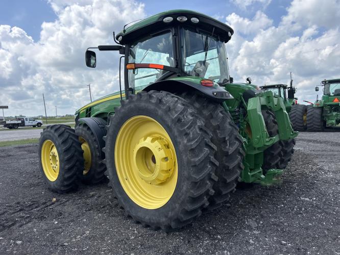 John Deere 8320R
