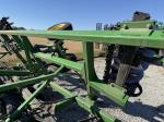 John Deere 2720