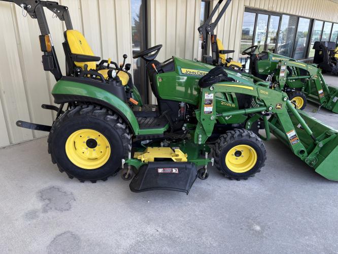 John Deere 2025R