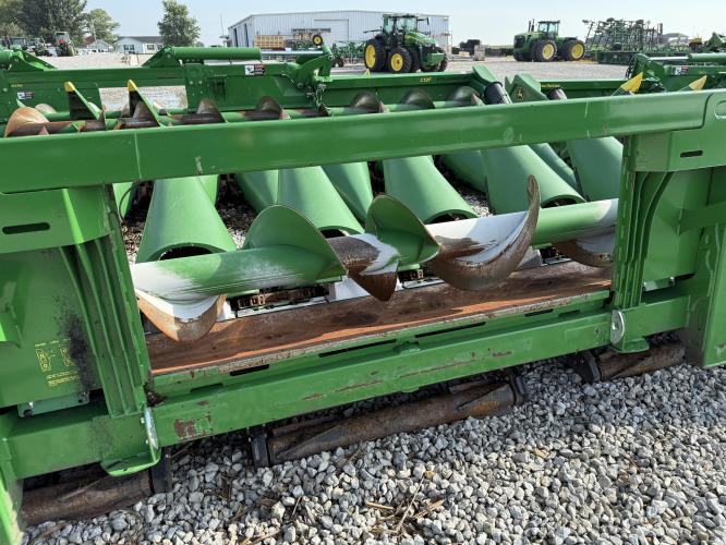 John Deere 708C