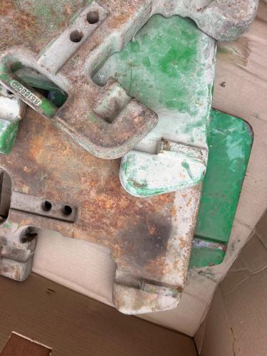 John Deere R51680 WEIGHT