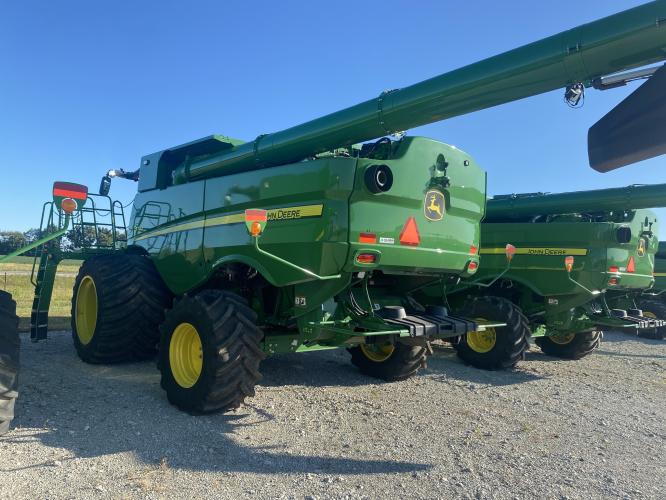 John Deere S780