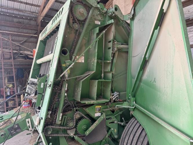 John Deere 560M