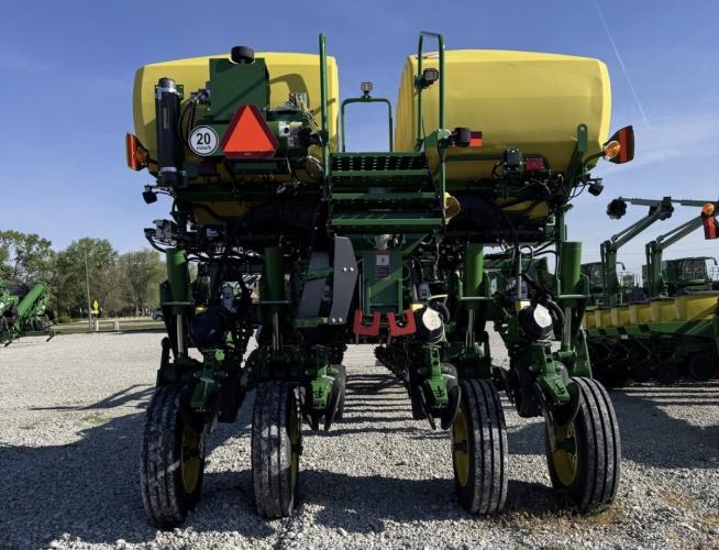 John Deere 1775NT