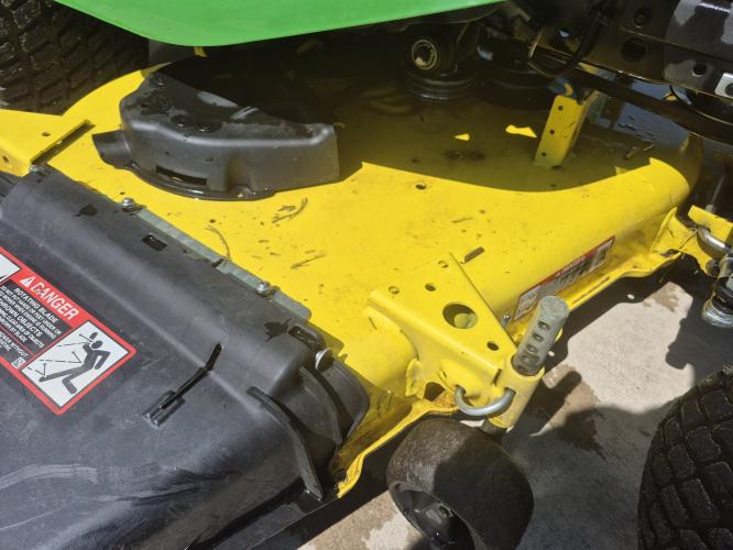 John Deere X390