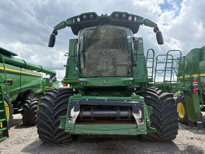 John Deere S790