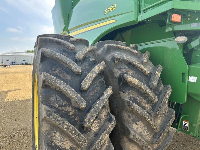 John Deere S780