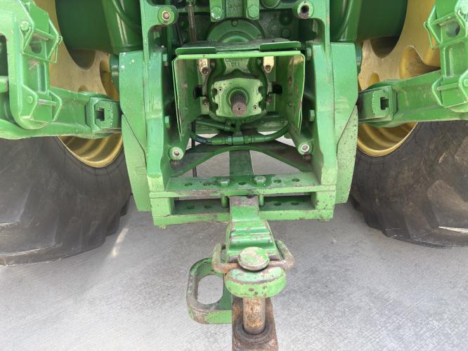 John Deere 8320