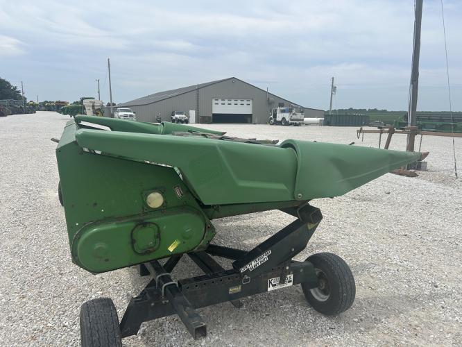 John Deere 643