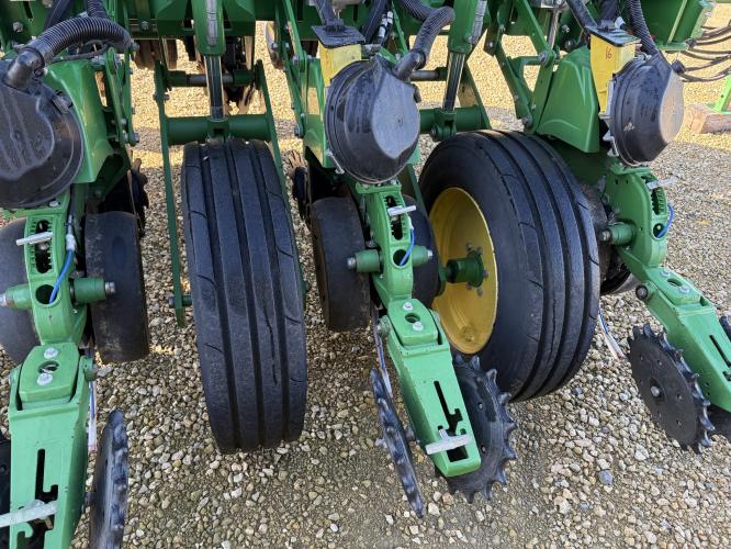 John Deere 1775NT