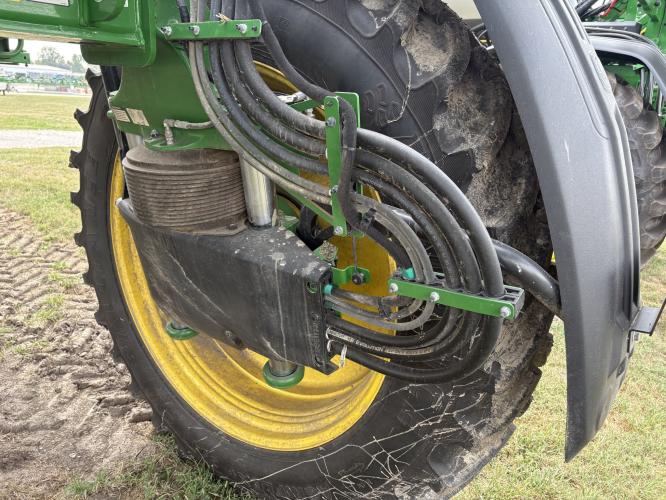 John Deere 412R
