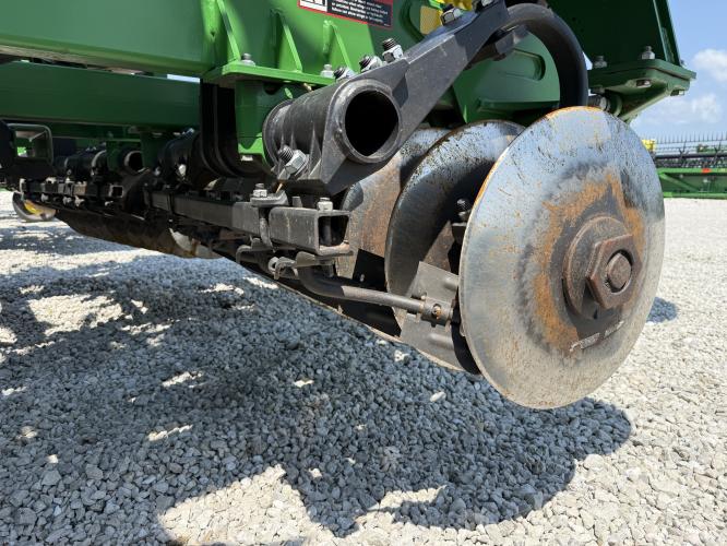 John Deere 2330