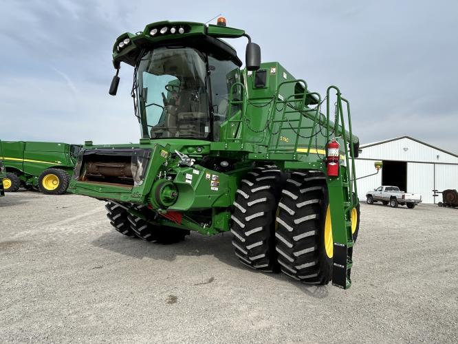 John Deere S790