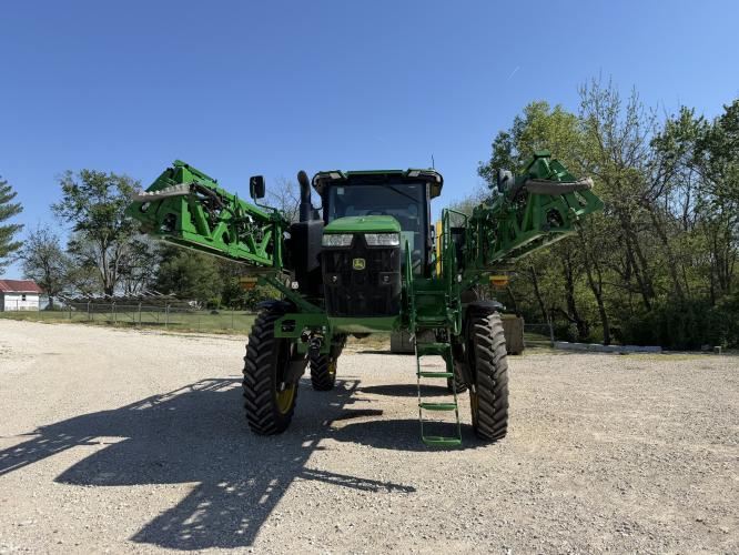 John Deere 412R