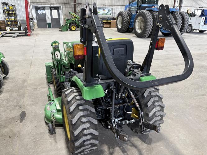 John Deere 2320