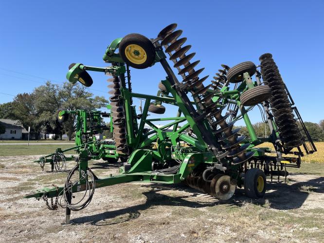 John Deere 2623VT