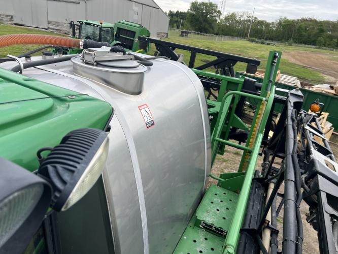 John Deere 4830