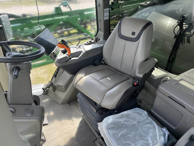John Deere 412R