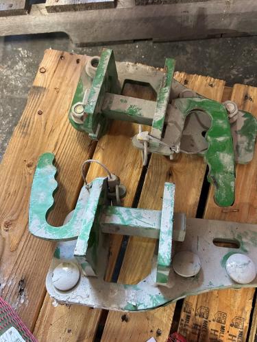 John Deere NEW BW15242 HD LATCH KIT