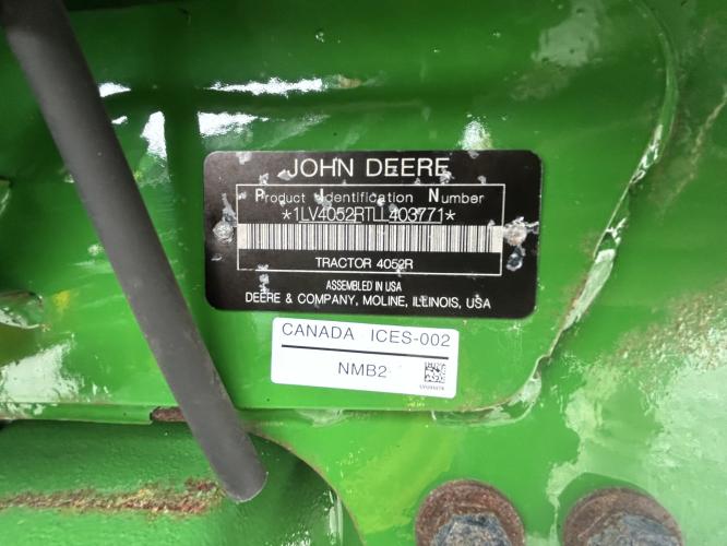 John Deere 4052R