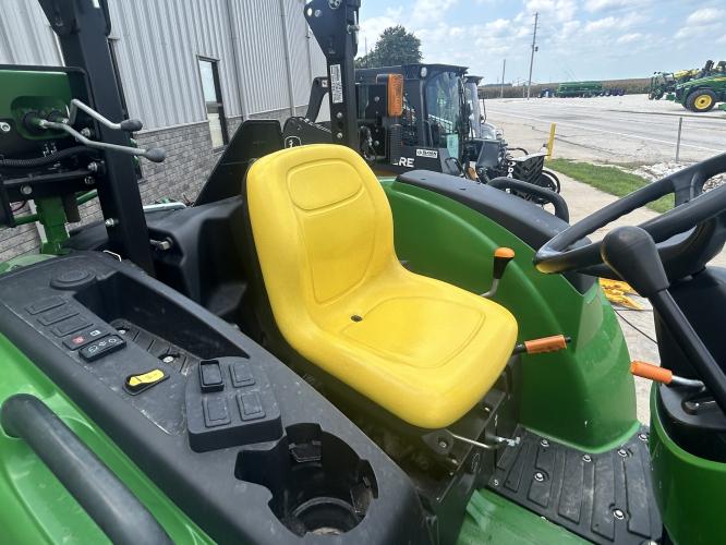 John Deere 4066M