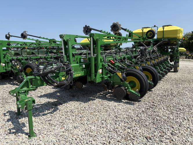 John Deere 1775NT