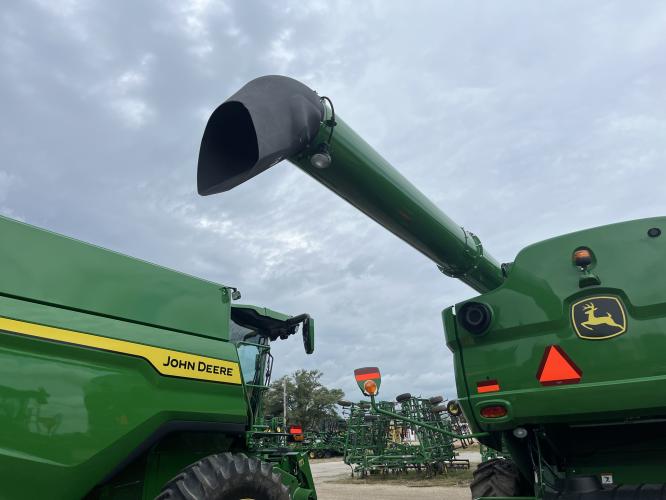 John Deere S770