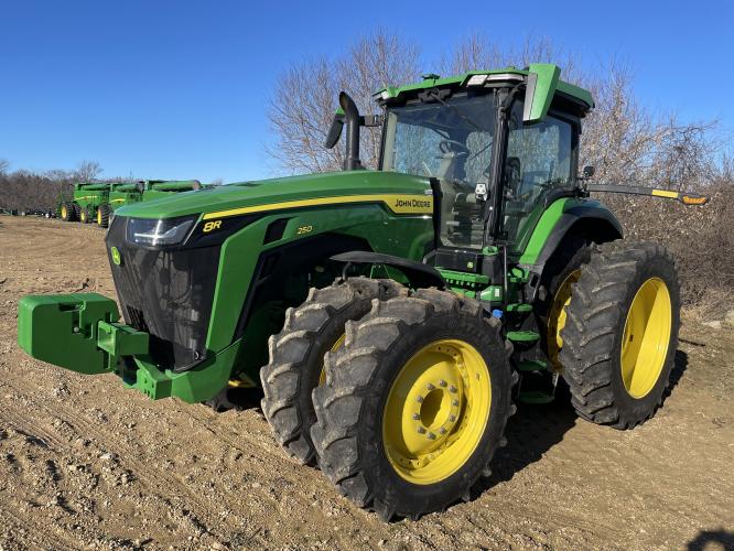 John Deere 8R 250