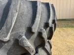 John Deere 520/85R42