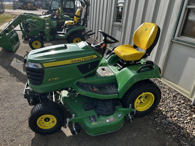 John Deere X730