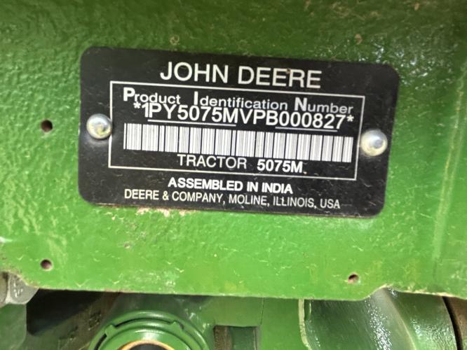 John Deere 5075M