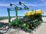 John Deere 1775NT