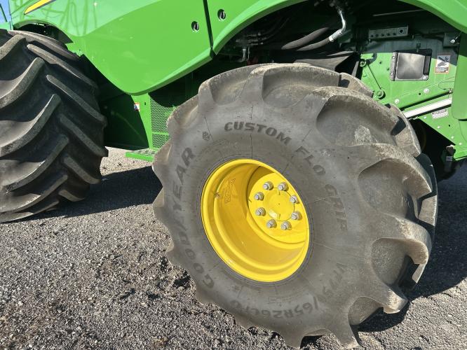 John Deere S780