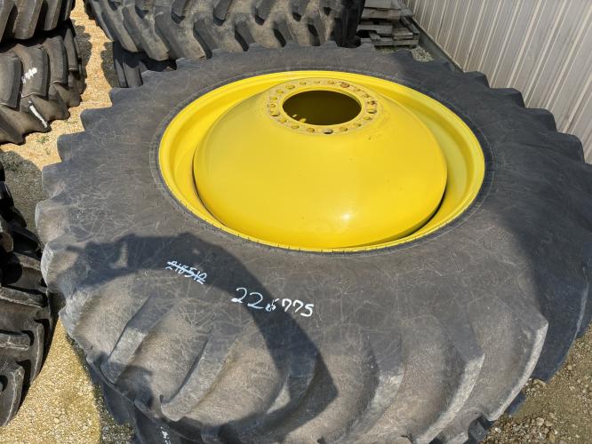 John Deere 520/85R42