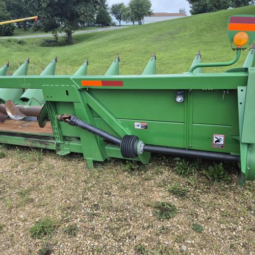 John Deere 608C