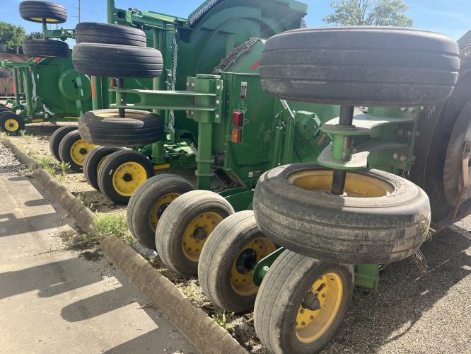 John Deere R15