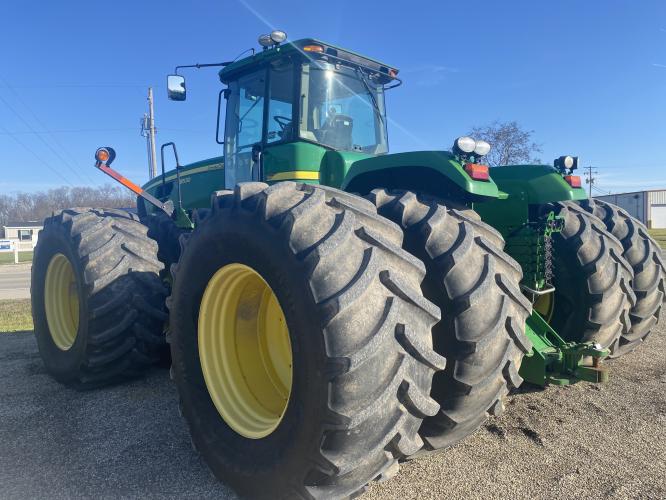 John Deere 9530