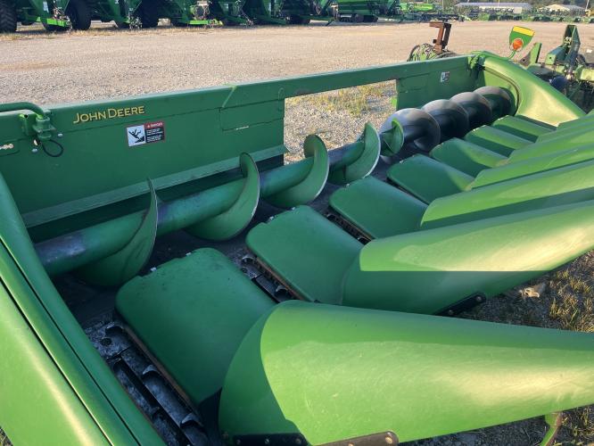 John Deere 608C