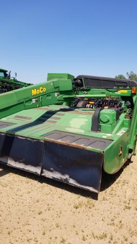 John Deere 735