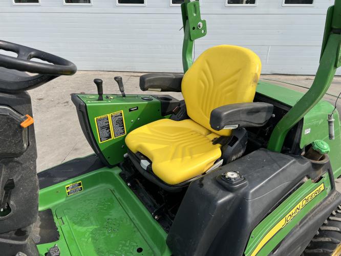 John Deere F1570