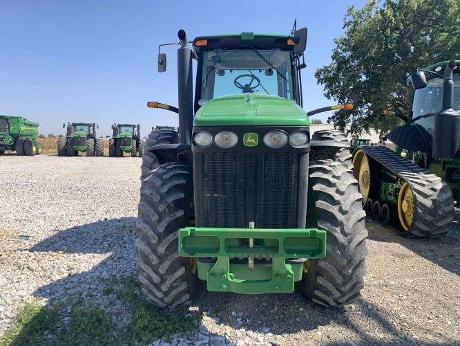John Deere 8130