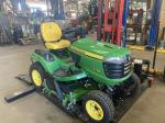 John Deere X738