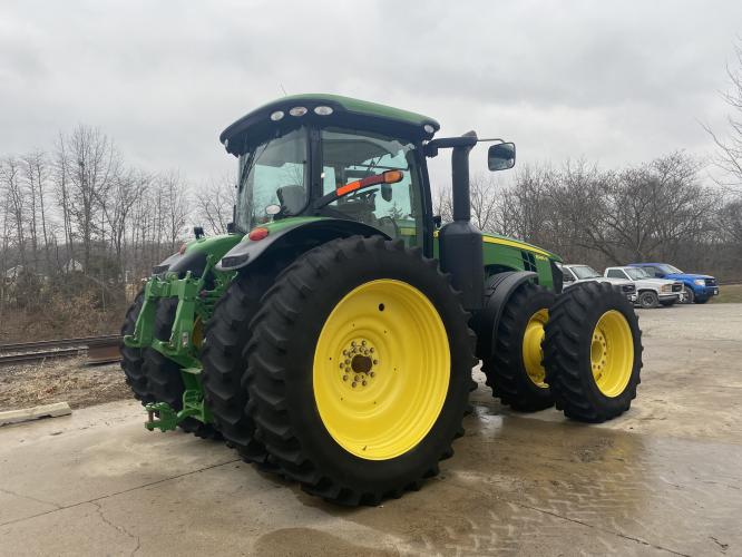 John Deere 8285R
