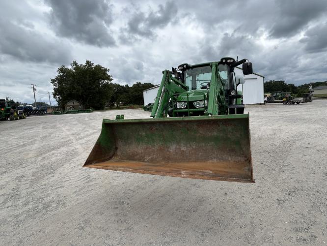 John Deere 6125R