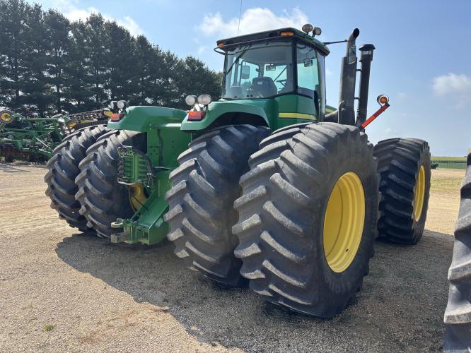 John Deere 9530