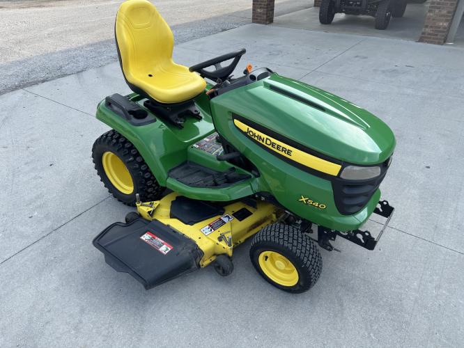 John Deere X540