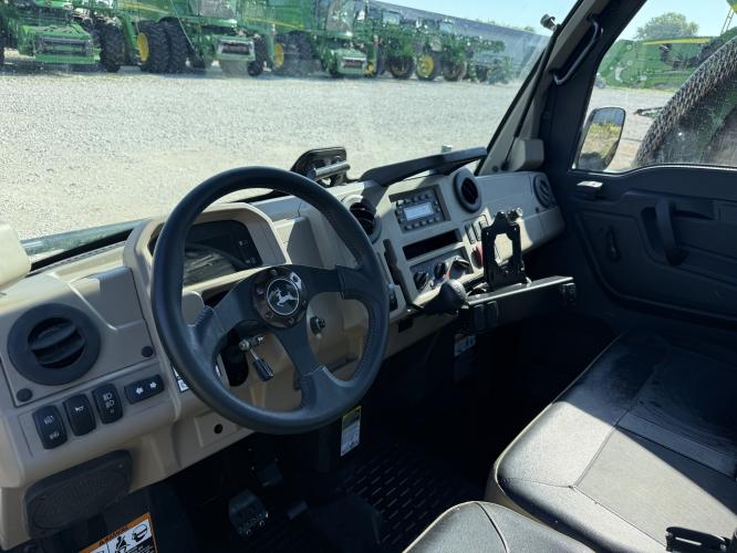 John Deere XUV 845R Premium Cab