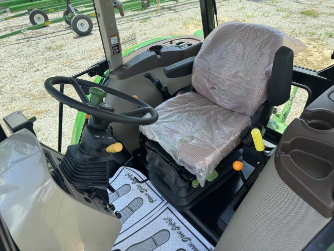 John Deere 6130D